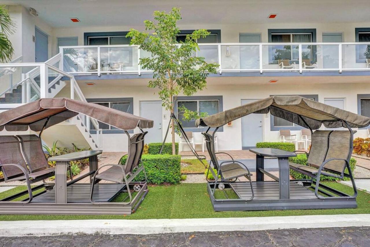 Waves Beach Town Cozy Studio Apartment Pompano Beach Esterno foto